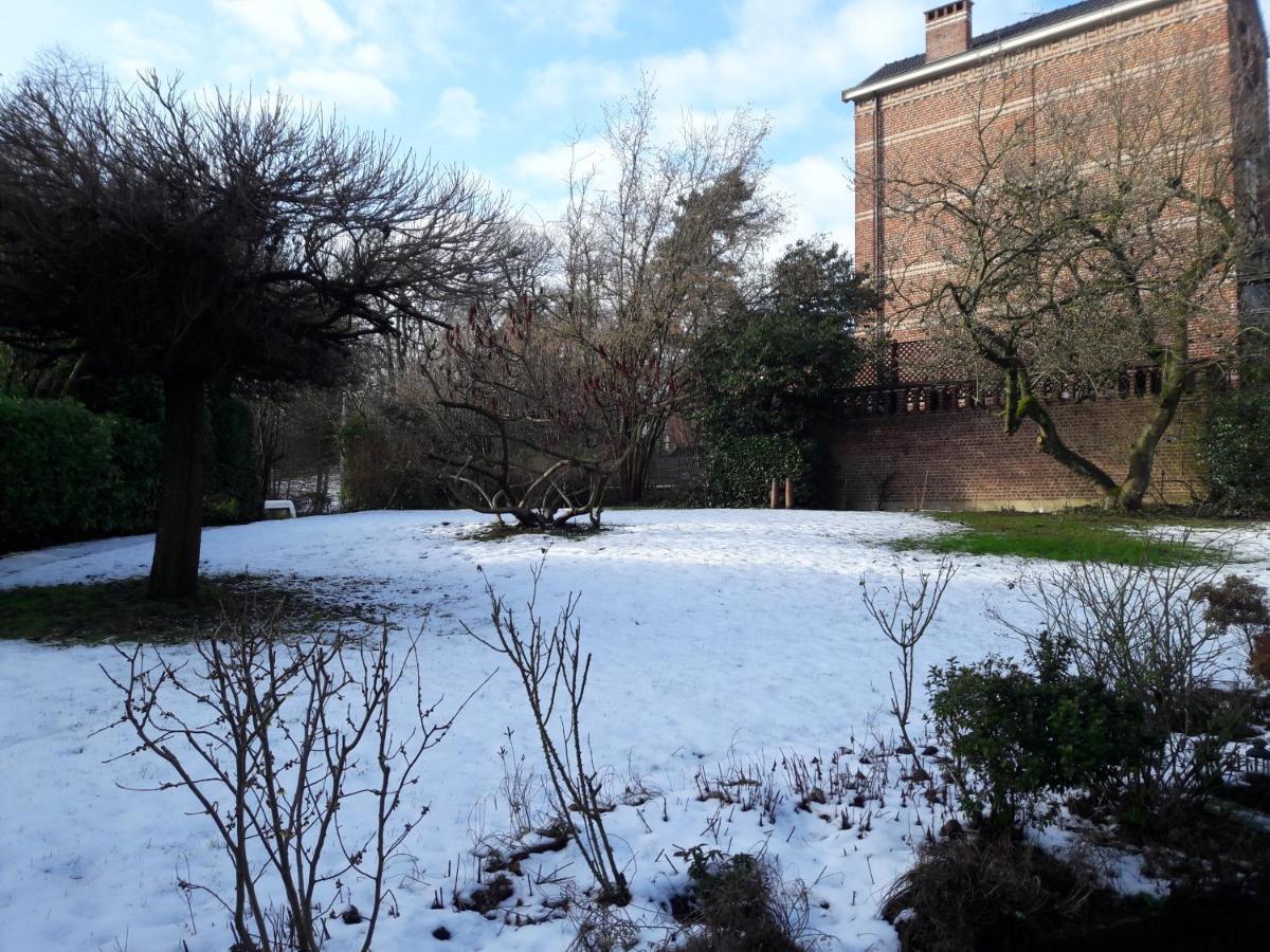 Uccle Un Grand Jardin En Ville. Chez Guy מראה חיצוני תמונה